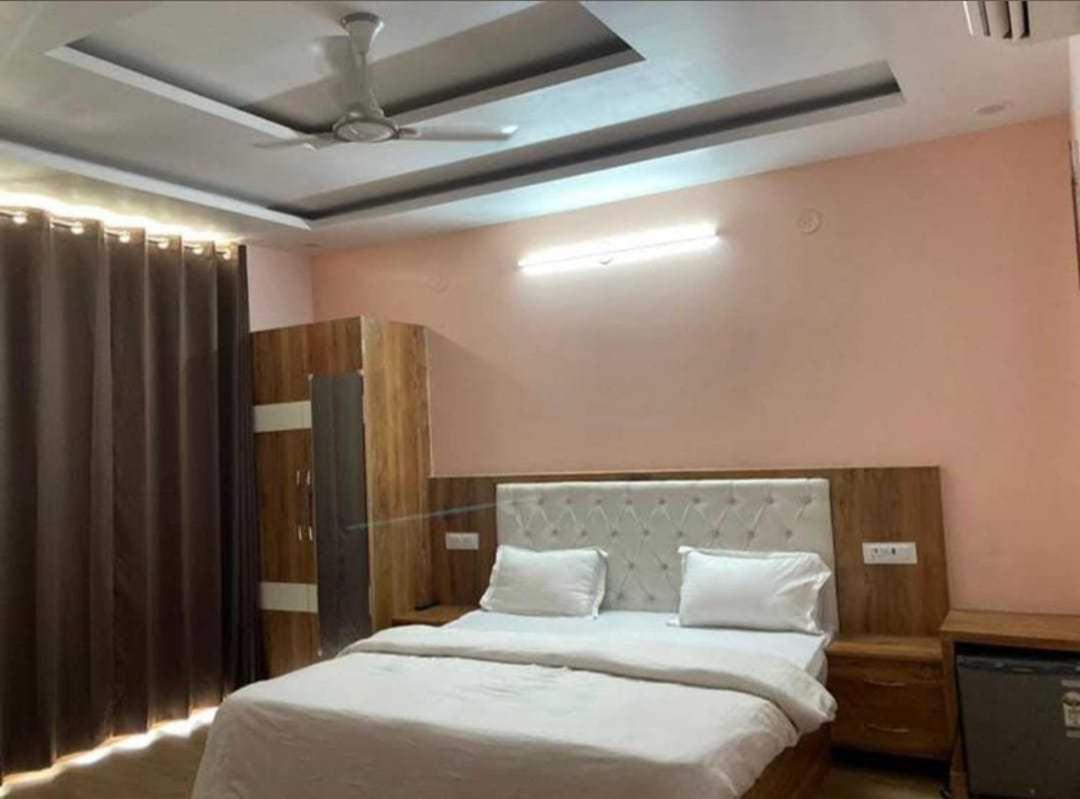 Hotel O Devansh Inn New Delhi Exterior photo