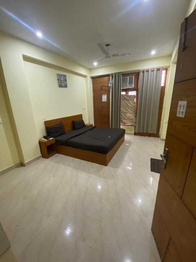 Hotel O Devansh Inn New Delhi Exterior photo